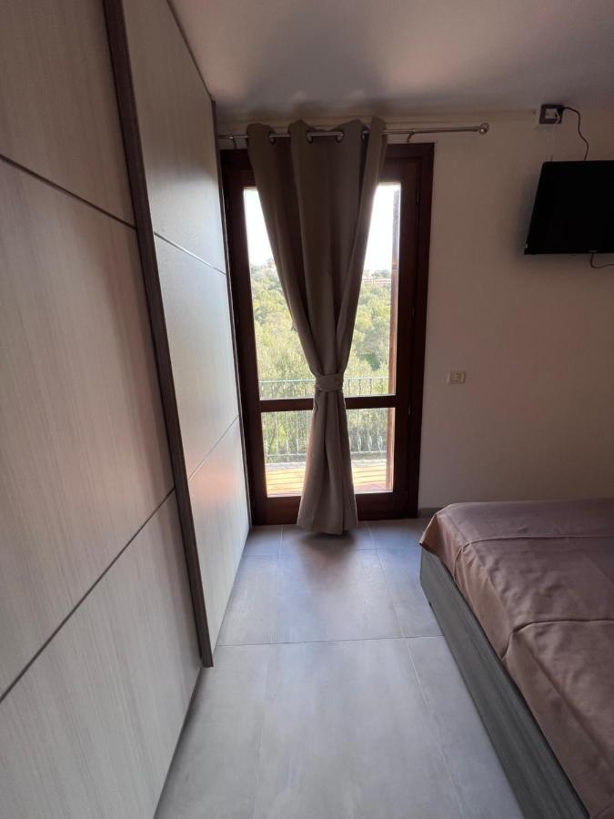 Calypso Home Sea View Badesi Esterno foto